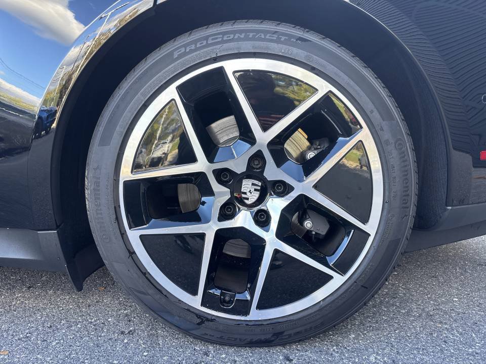 Certified 2025 Porsche Taycan w/ Premium Package RWD image 25