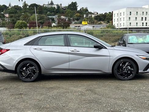 New 2026 Hyundai Elantra Sport image 5