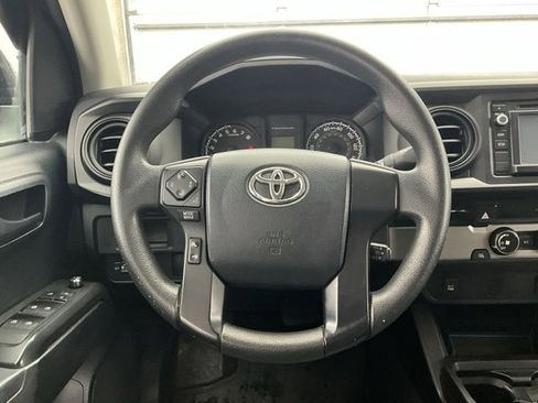 Used 2016 Toyota Tacoma SR5 image 7
