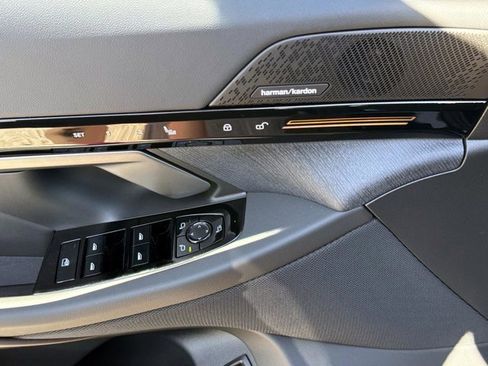 New 2026 BMW 530i w/ Premium Package image 17