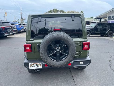 Used 2023 Jeep Wrangler Unlimited Sahara AWD/4WD image 5