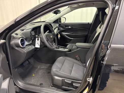 New 2026 Chevrolet Trax LS w/ LS Convenience Package FWD image 14