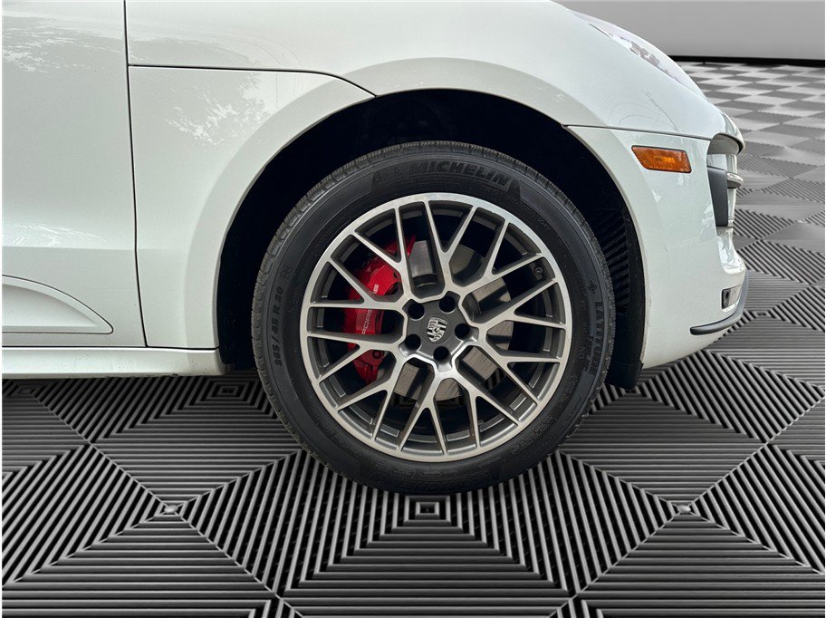 Used 2015 Porsche Macan Turbo AWD/4WD image 14