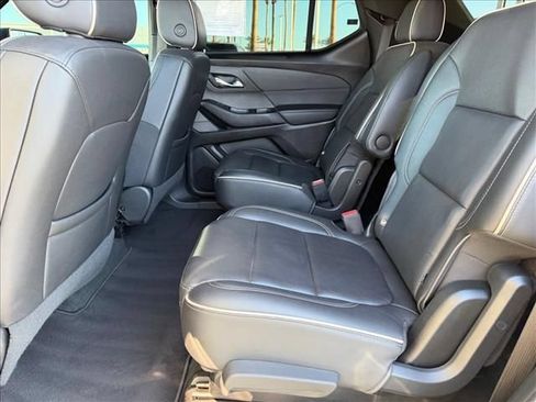 Certified 2023 Chevrolet Traverse Premier w/ Redline Edition FWD image 7