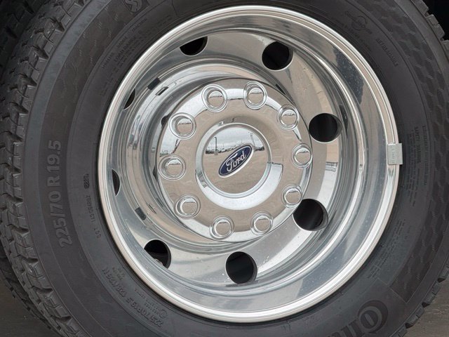 New 2025 Ford F450 Platinum AWD/4WD image 18