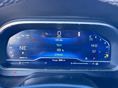 Used 2023 Chevrolet Suburban LT image 7