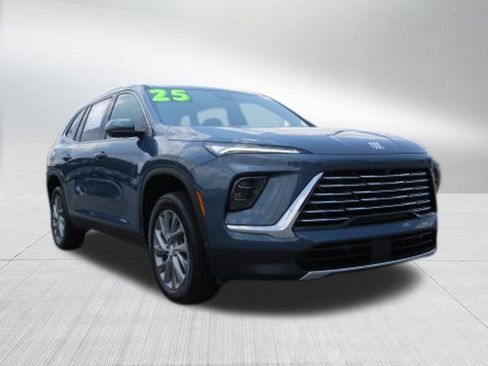 New 2025 Buick Enclave Preferred w/ Power Package image 9