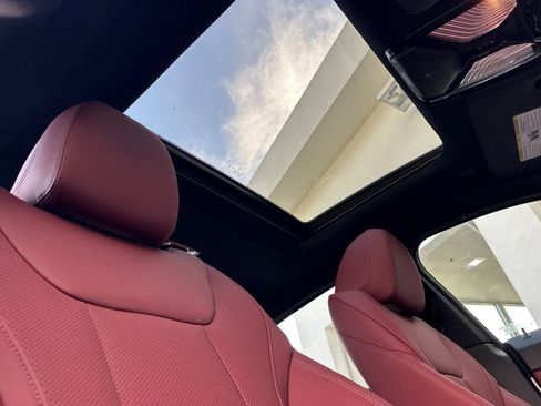 Used 2025 BMW i4 eDrive40 w/ M Sport Package image 17