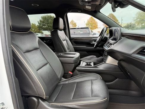 Used 2023 Chevrolet Suburban Premier image 31