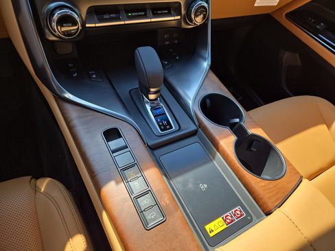 New 2026 Lexus LX 700h Luxury AWD/4WD image 22