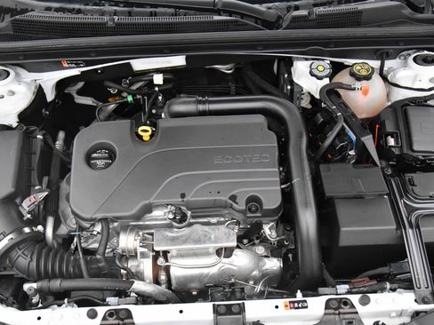 Used 2024 Chevrolet Malibu LT image 41