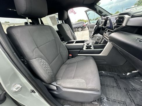 Used 2025 Toyota Tundra SR5 AWD/4WD image 33