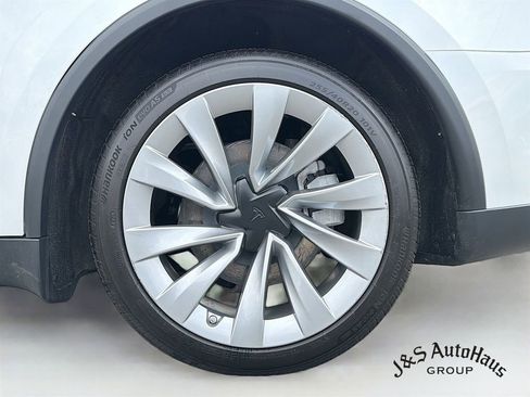 Used 2026 Tesla Model Y Long Range AWD/4WD image 38