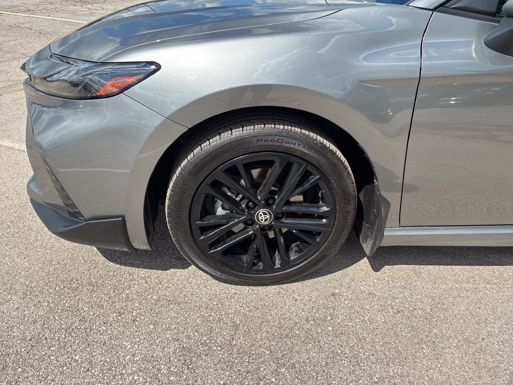 Used 2026 Toyota Camry SE AWD/4WD image 11