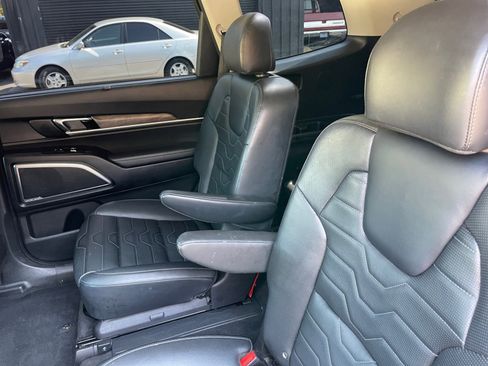 Used 2020 Kia Telluride SX w/ SX Prestige Package image 22