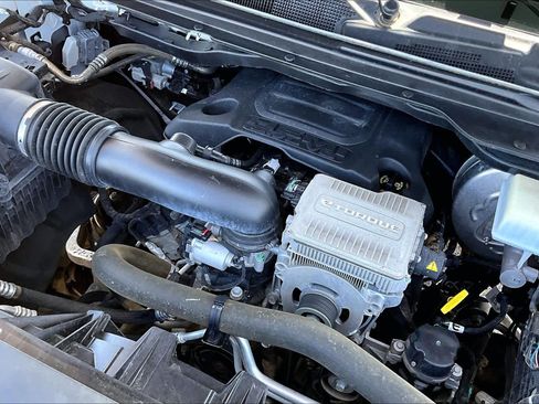 Used 2023 RAM 1500 Laramie AWD/4WD image 35