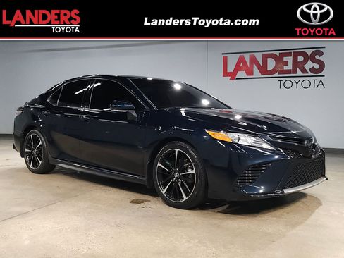Used 2020 Toyota Camry XSE image 1