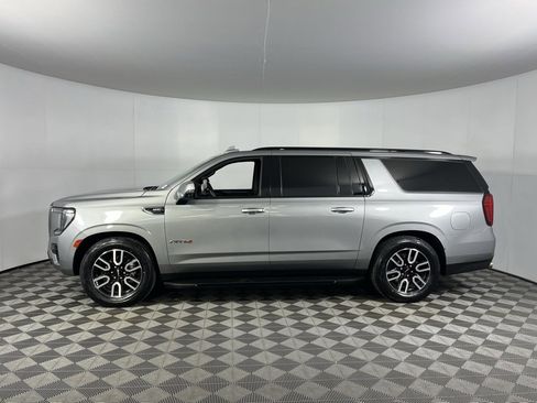 Used 2023 GMC Yukon XL AT4 image 9