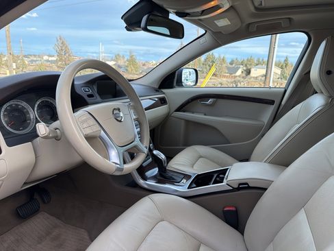 Used 2013 Volvo XC70 T6 image 12