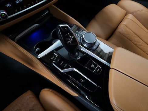 Used 2021 BMW 540i xDrive 540i xDrive w/ M Sport Package image 32