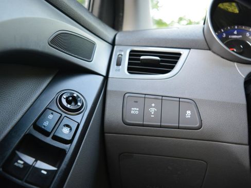 Used 2015 Hyundai Elantra Sport FWD image 28