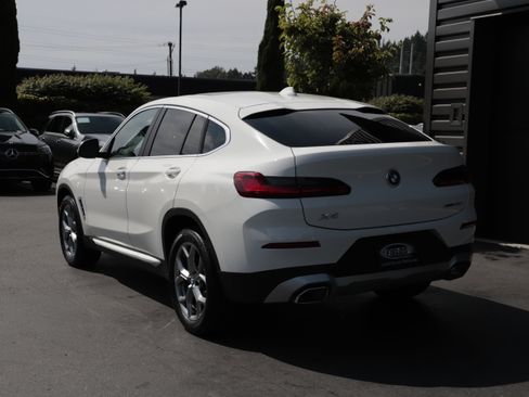 Used 2025 BMW X4 xDrive30i w/ Premium Package AWD/4WD image 4