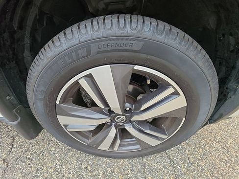 Used 2021 Nissan Rogue Platinum AWD/4WD image 26