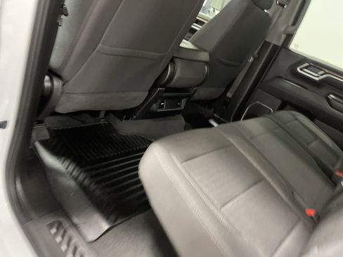 Used 2024 Chevrolet Silverado 2500 LT image 17