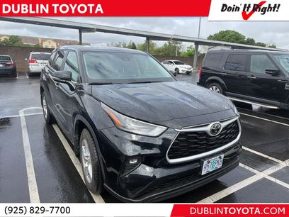 Used 2023 Toyota Highlander LE