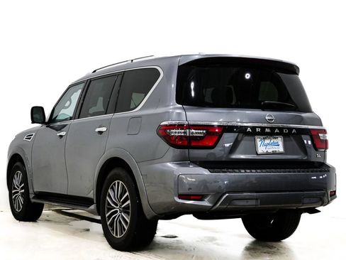 Used 2024 Nissan Armada SL w/ Captain's Chairs Package image 9