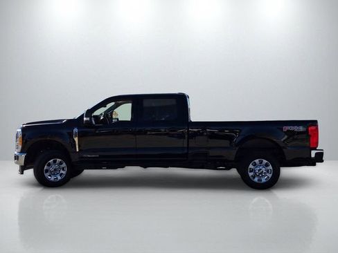 Used 2023 Ford F350 XLT w/ FX4 Off-Road Package image 7