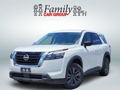 Used 2024 Nissan Pathfinder S