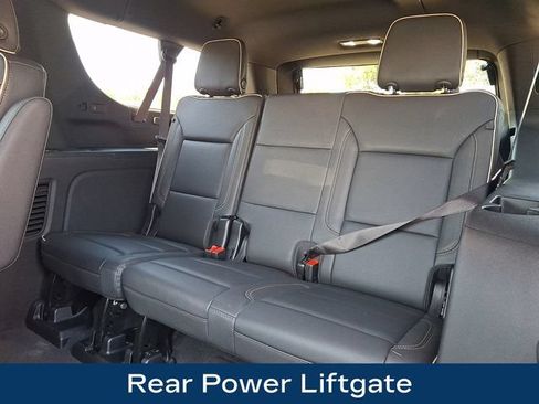 Used 2026 Chevrolet Suburban Premier AWD/4WD image 21