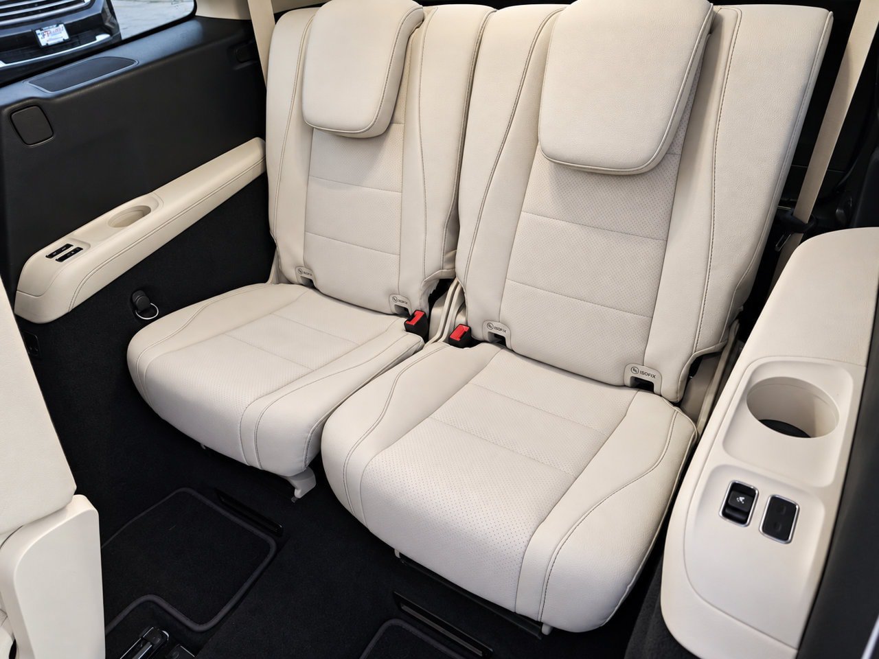 Used 2022 Mercedes-Benz GLS 450 4MATIC image 32