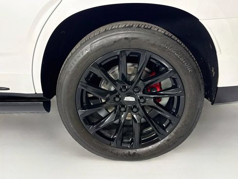 Used 2024 Cadillac Escalade Sport Platinum w/ LPO, ONYX Package AWD/4WD image 32