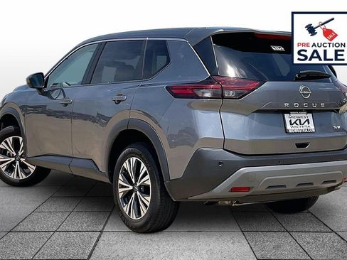 Used 2023 Nissan Rogue SV FWD image 12