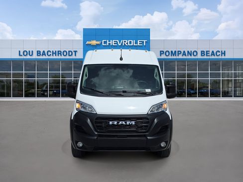 Used 2025 RAM ProMaster 2500 w/ Convenience Group FWD image 2