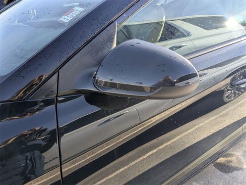 Used 2017 Hyundai Elantra SE w/ SE A/T Tech Package 03 image 4