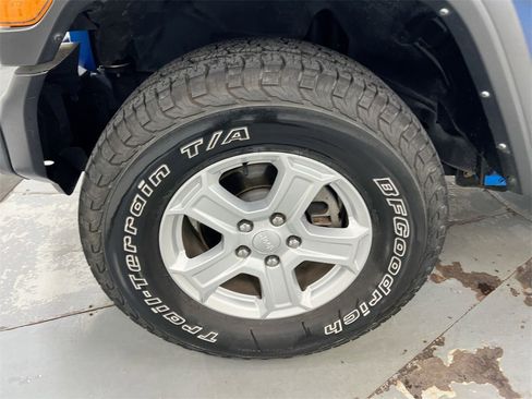 Used 2021 Jeep Wrangler Unlimited Sport image 24