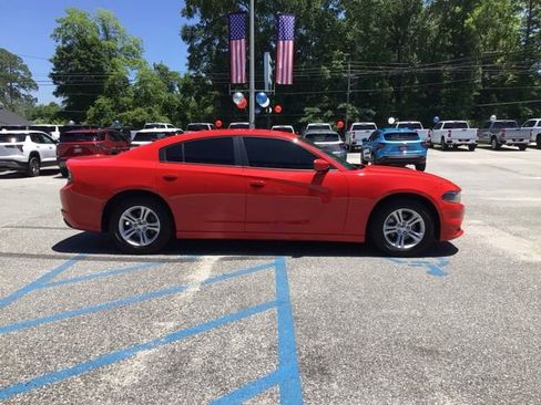 Used 2022 Dodge Charger SXT RWD image 5