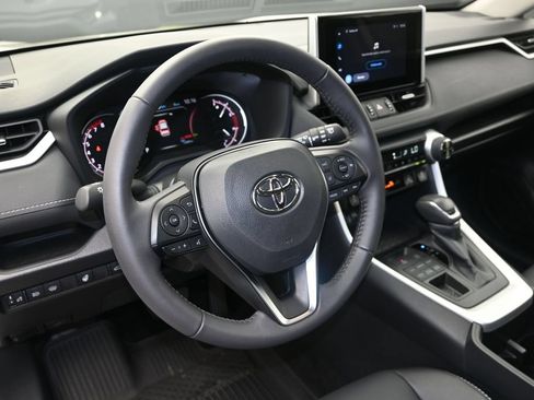 Used 2025 Toyota RAV4 XLE Premium w/ Weather Package AWD/4WD image 17