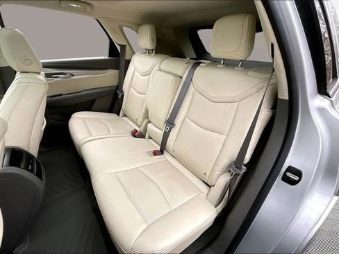 Used 2017 Cadillac XT5 Premium Luxury image 16