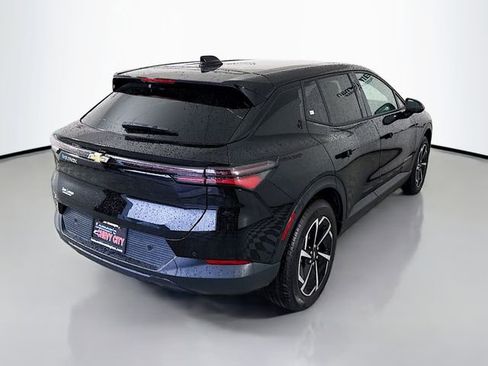 New 2026 Chevrolet Equinox EV LT image 10