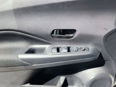 New 2025 Nissan Kicks Play S image 8