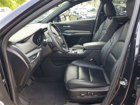 Certified 2023 Cadillac XT4 Premium Luxury image 17