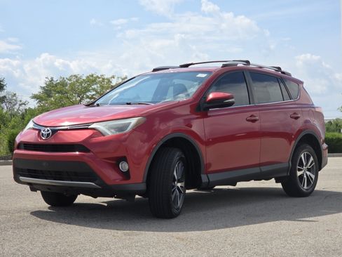 Used 2016 Toyota RAV4 XLE FWD image 13