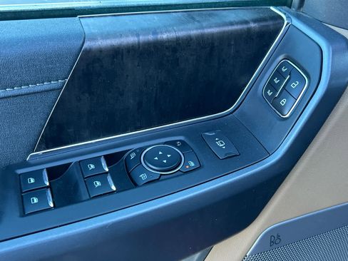 Certified 2023 Ford F350 Lariat w/ Chrome Package image 26