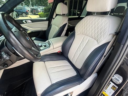 Used 2021 BMW X7 M50i AWD/4WD image 28