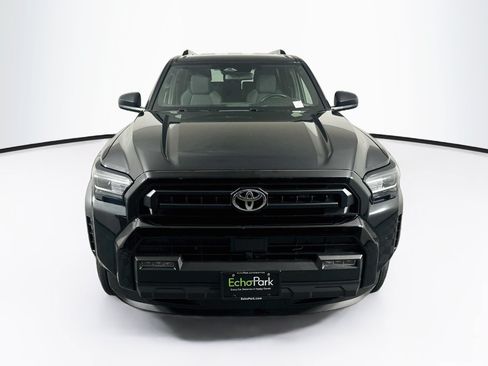 Used 2025 Toyota 4Runner SR5 AWD/4WD image 2