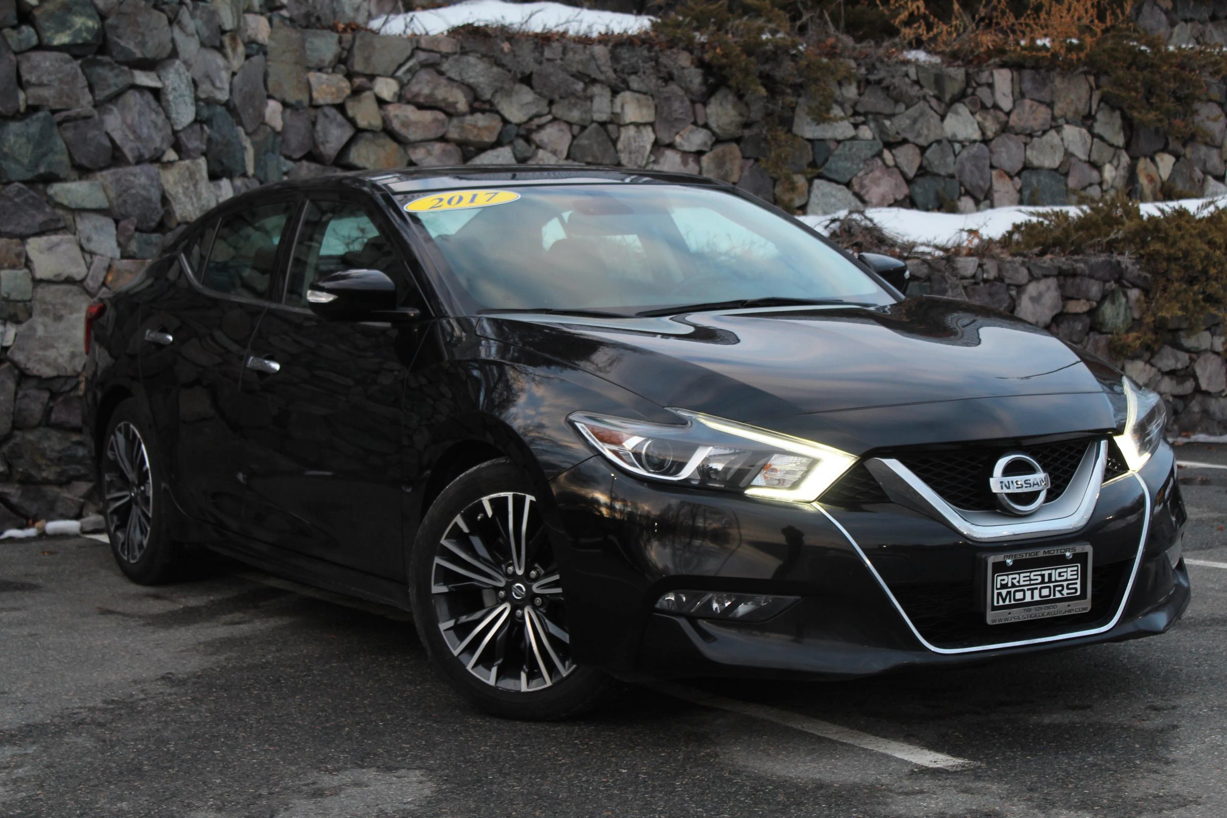 Used 2017 Nissan Maxima Platinum w/ Medallion Package FWD image 4